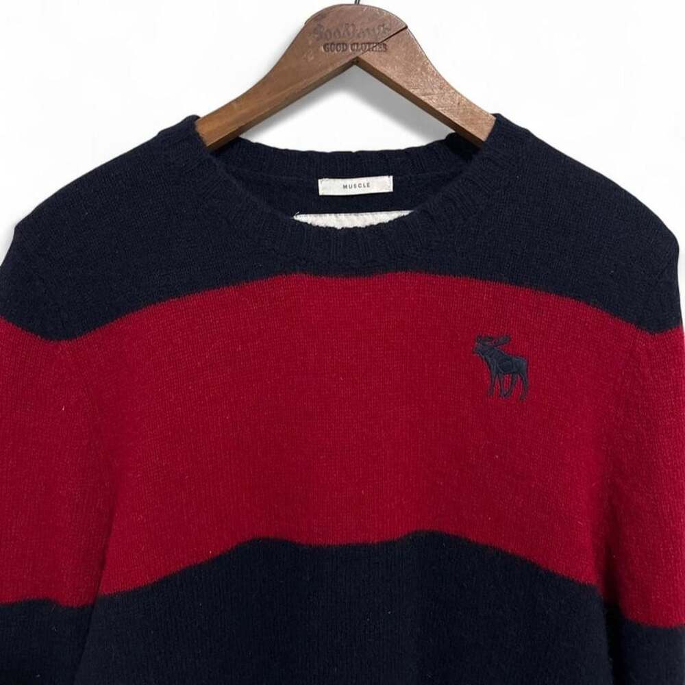 Abercrombie & Fitch Muscle Fit Striped Crewneck Sweater